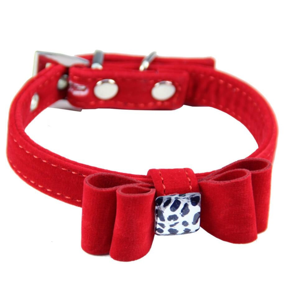 Dog collar made of flannelette with bow tie