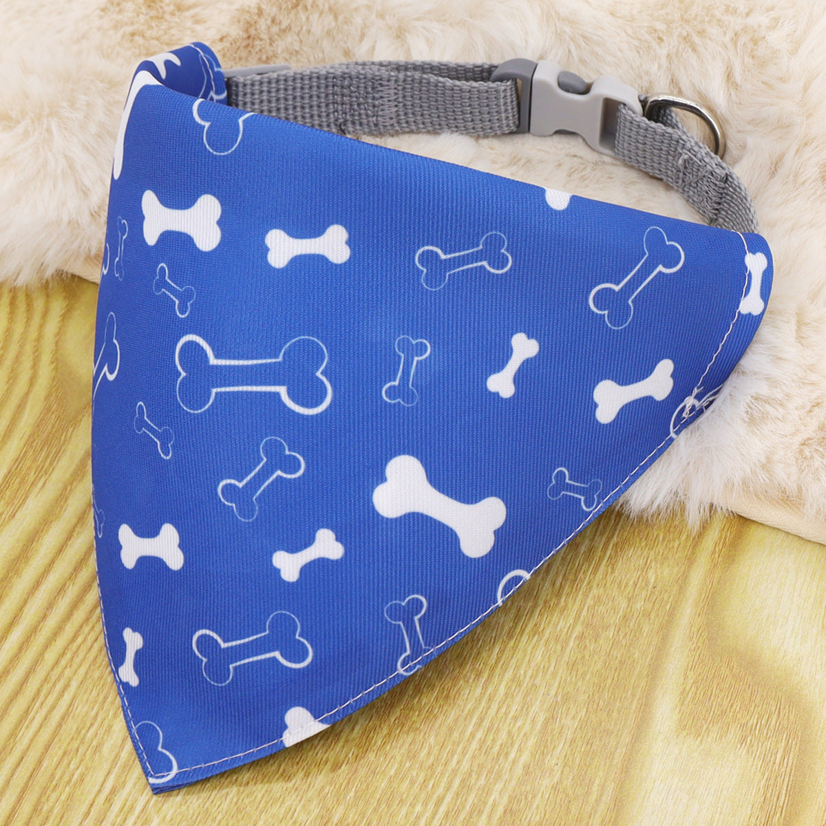 Pet's Saliva Towel Cartoon Cat Dog Triangular Binder